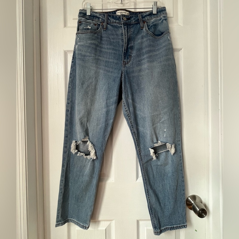 Abercrombie curve love high rise mom jeans size 30/10R